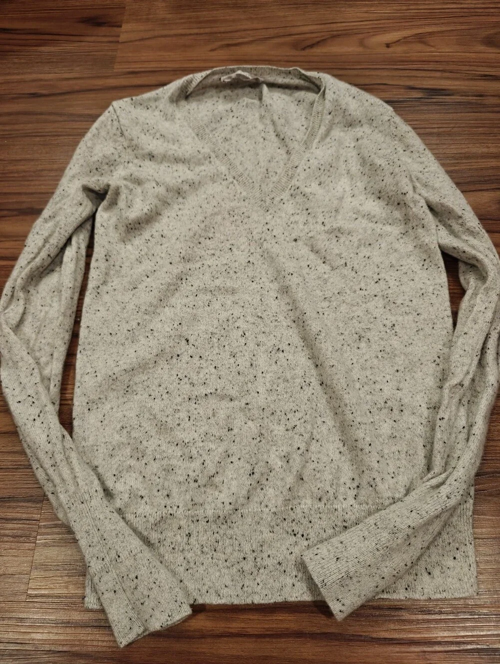 Everlane Cashmere V Neck
